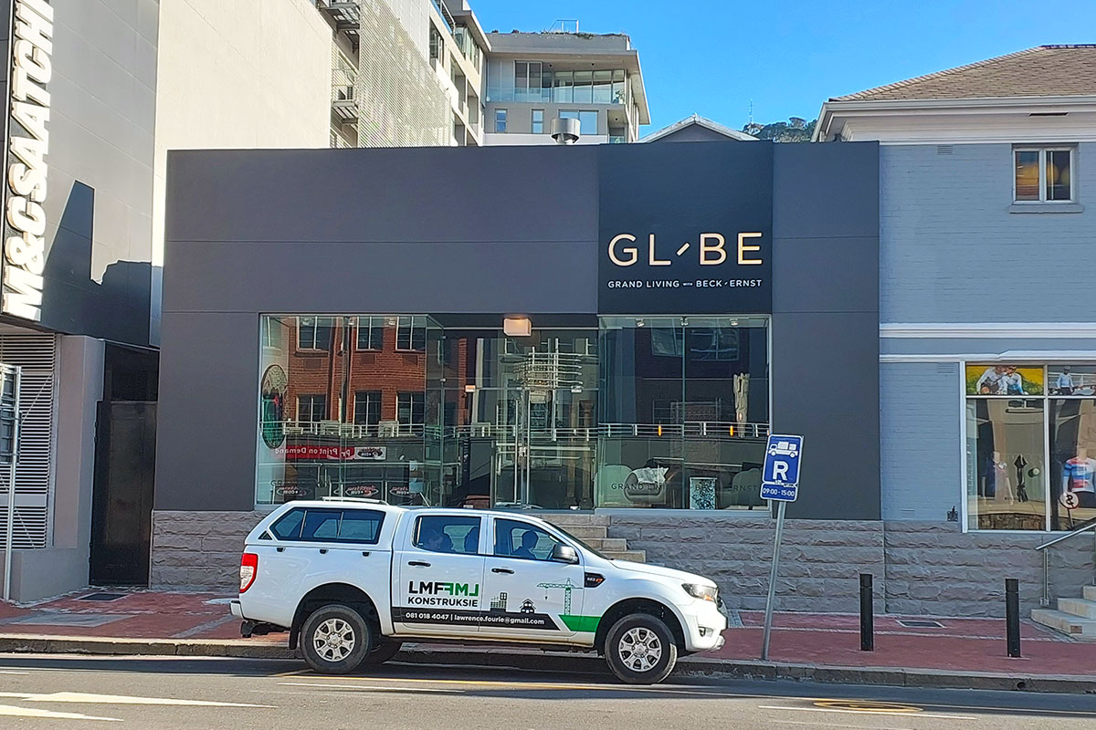 Globe Grand Living Shop